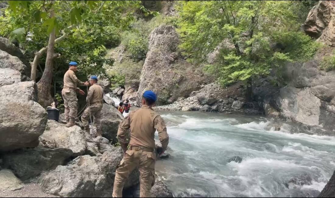 Dereye düşen çocuktan acı haber Osmaniye'de düştüğü Karaçay Deresi'nde kaybolan Suriye uyruklu çocuğun cansız bedenine