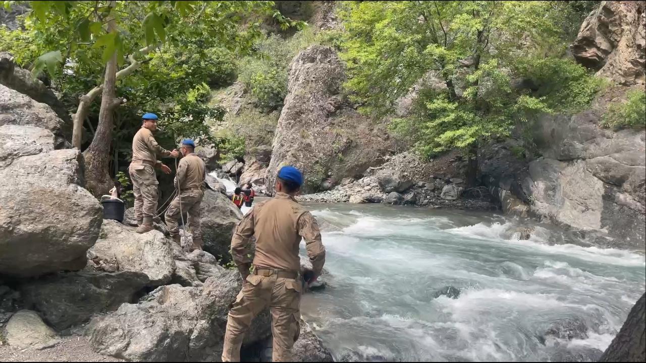Dereye düşen çocuktan acı haber 1 dereye dusen cocuktan aci haber bf8b7ebd918d