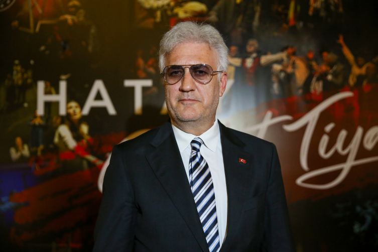 Devlet Tiyatroları’nın ilk kez Amerika Birleşik Devletleri turnesine çıkacağını açıklayan