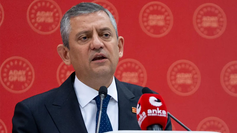 Cumhuriyet Halk Partisi Genel Başkanı Özgür Özel'e Adalet Bakanı Akın