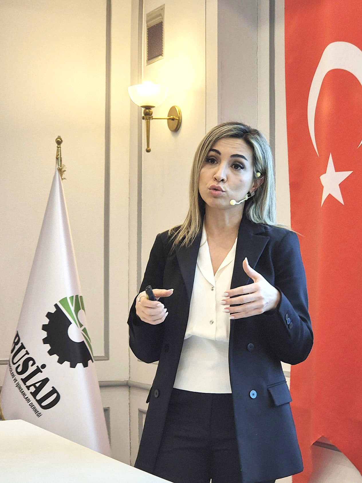BUSİAD Başkanı Hatunoğlu; 'Bursa iş dünyası ve Türk sanayicisinin beklentileri var' 4 doc dr derya hekim