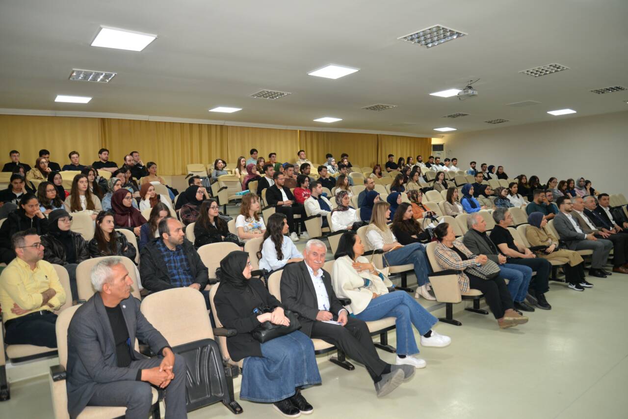 Bursa Uludağ Üniversitesi’nde Fethi Gemuhluoğlu anıldı 2 dsc1299