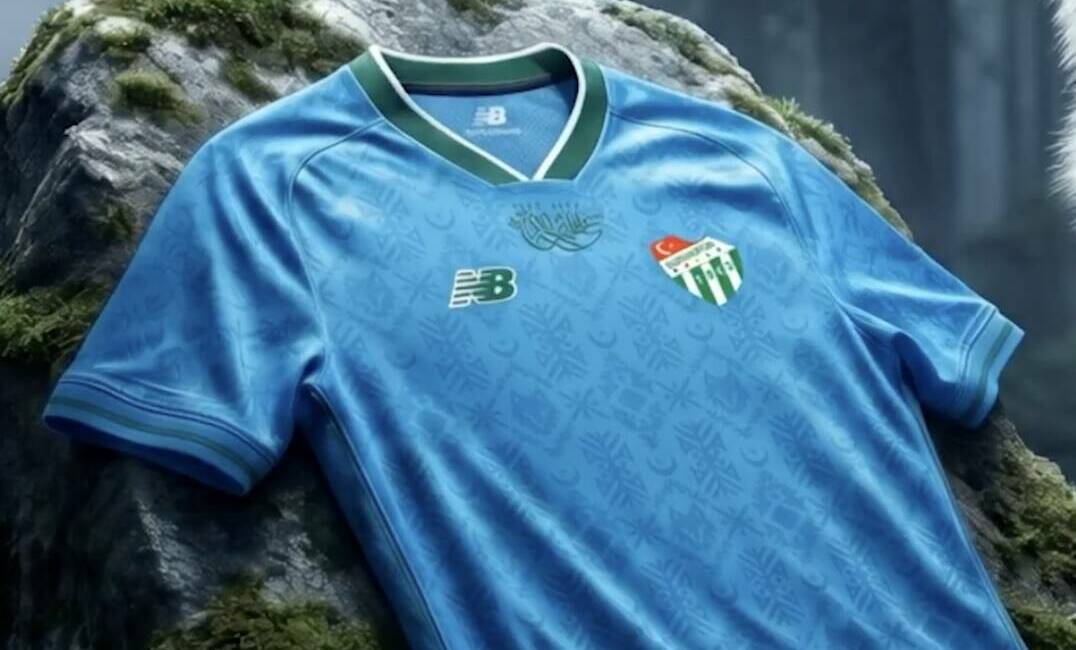 Bursaspor Kulübü, fetih formasında ilk gün 15 bin siparişe ulaşıldığını