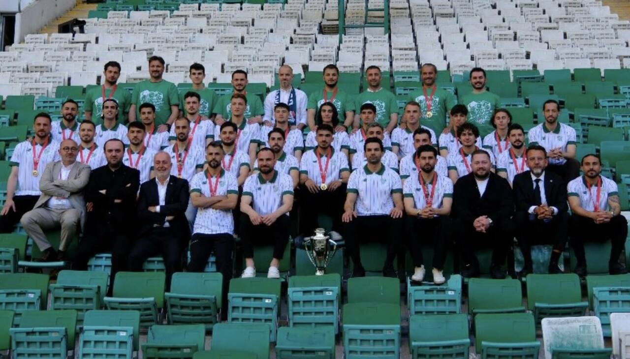 Bursaspor'a kaç oyuncu veda edecek? Başkan Çelik açıkladı 3 ekran resmi 2026 05 06 123144