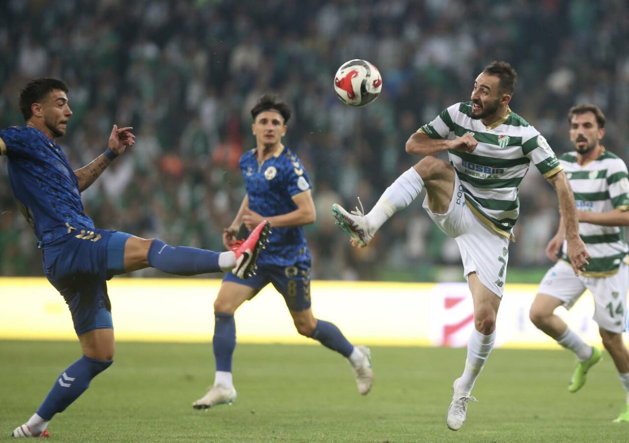 Bursaspor'a veda etti! Pilot takım yerine 2.Lig ekibine mi imza atacak? 2 ekran resmi 2026 05 13 170947