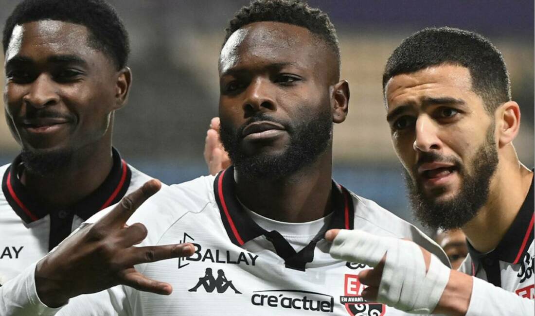 Bursaspor’un golcü transferinde sürpriz gelişme Fransa Ligue 2 takımlarından Guingamp’ın Mafouta için istediği bonservis ücretini