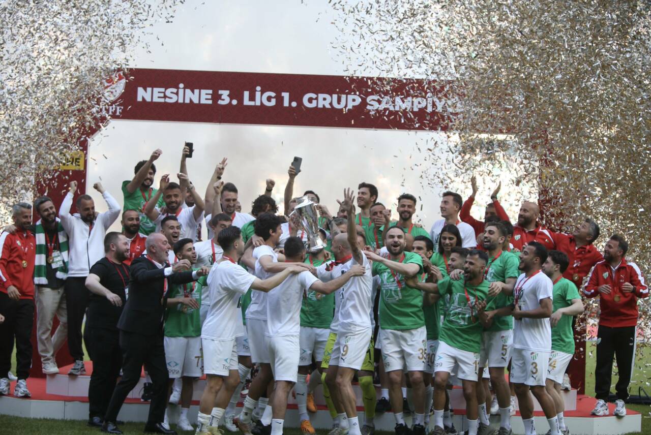 16 yıl önce tarih yazan Bursaspor'un ayak sesleri 2 ekran resmi 2026 05 15 180850