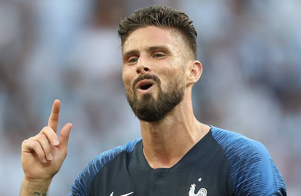 Bursaspor’un transfer listesindeki Giroud’dan flaş karar Bursaspor’un transfer listesinde yer alan Oliver Giroud’un, Dünya Kupası’nda İngiliz