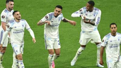 Freiburg ile Aston Villa arasında, İstanbul'da oynanan UEFA Avrupa Ligi