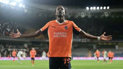 Golcü transferi için görüşmelerini sürdüren Bursaspor’un listesinde, Başakşehir’de forma giyen