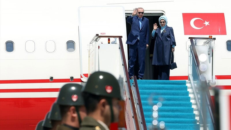 Cumhurbaşkanı Recep Tayyip Erdoğan, resmi temaslarda bulunmak üzere Kazakistan'da.