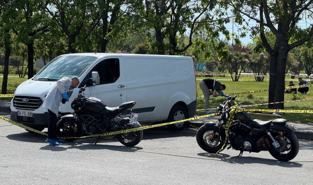 Evine giden polisin dikkati suikast planını ortaya çıkardı İstanbul Küçükçekmece'de polis memurunun şüphe üzerine durdurduğu motosikletteki 2 kişinin,