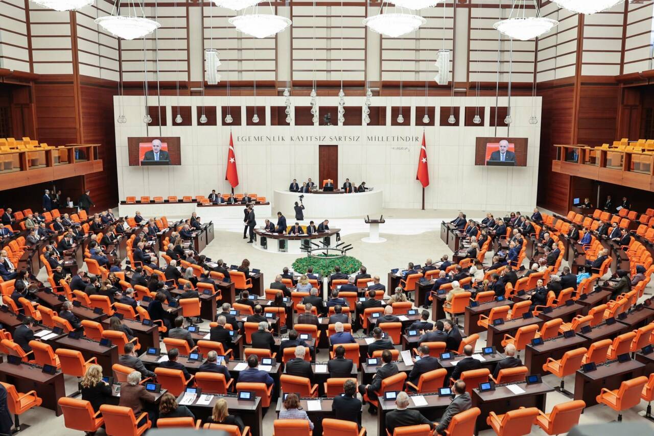 Site aidatları düzenlemesi: 11 madde daha kabul edildi 1 fahis site aidatlarina yonelik duzenlemeleri iceren teklifin 11 maddesi daha kabul edildi 0c3b520c919f
