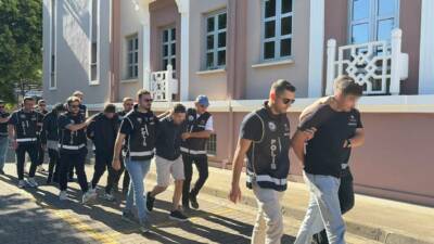 Muğla’nın Fethiye Belediye Başkanı Alim Karaca’nın evinin bulunduğu sokakta çıkan