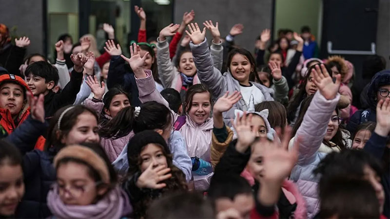 Okullarda ara tatil kalkıyor mu? Bakan Tekin’den yeni açıklama Milli Eğitim Bakanı Yusuf Tekin, okullarda ara tatilin yeni eğitim