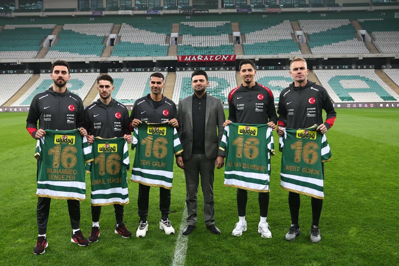 Milli kaleci Altay Bayındır'ın dikkat çeken Bursaspor ve Bursa anıları 5