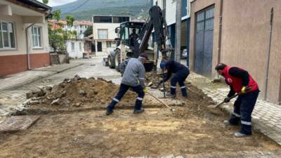 Gemlik Belediyesi Acil Müdahale Ekibi, ilçe genelinde ihtiyaç duyulan noktalarda