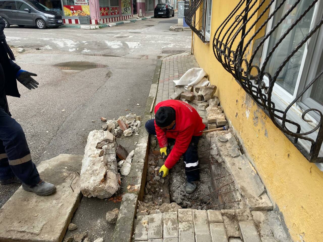 gemlik belediyesi acil mudahale ekibi sahada 7