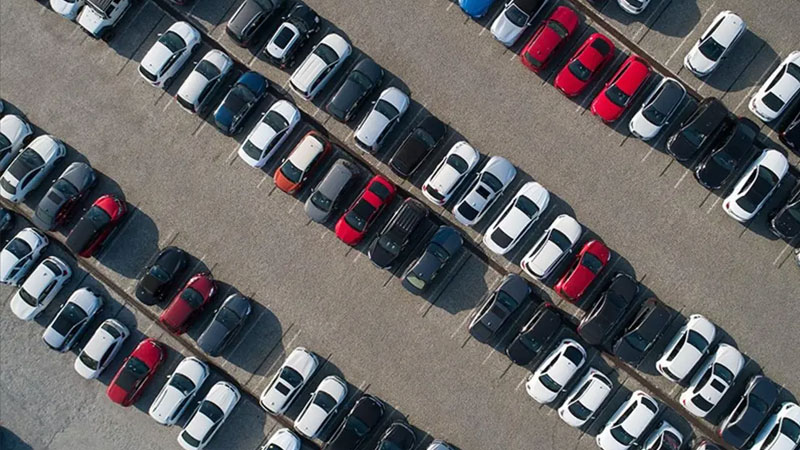 İstanbul'daki bir yediemin otoparkı büyük bir dolandırıcılık iddiasıyla gündemde. İddia