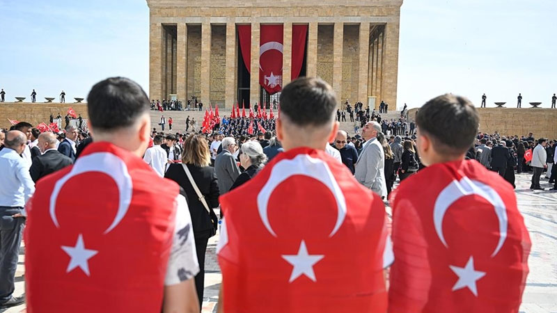 Siyasilerden 19 Mayıs kutlama mesajları Siyasi isimlerden 19 Mayıs Atatürk'ü Anma, Gençlik ve Spor Bayramı'nın