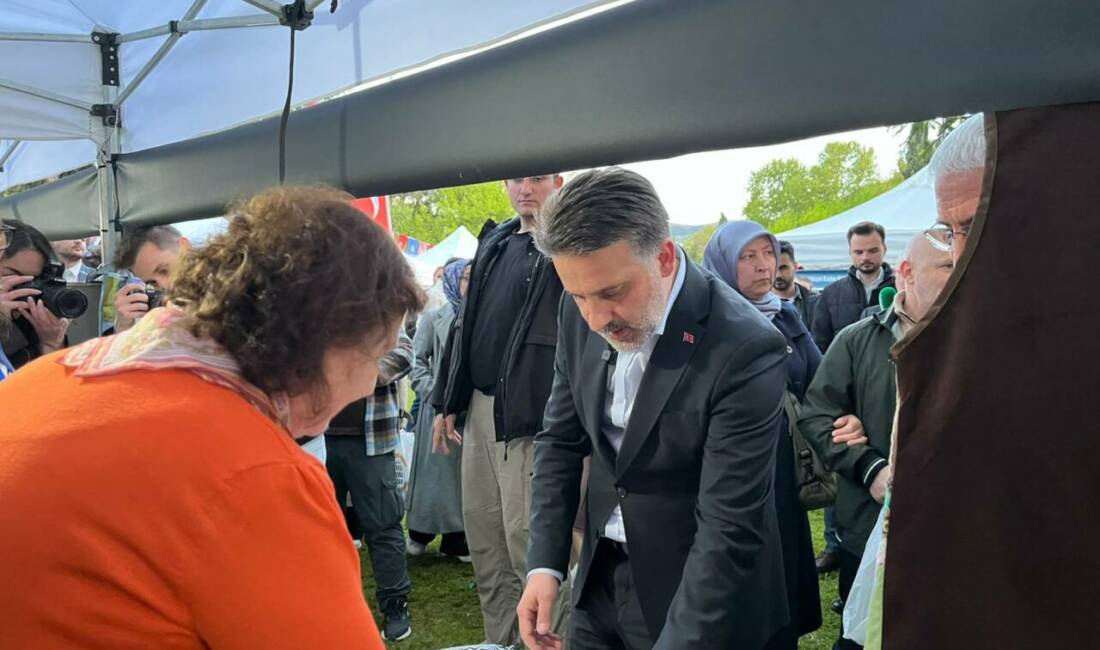 Bursa Büyükşehir Belediyesi tarafından Kültürpark’ta düzenlenen Hıdırellez şenlikleri, binlerce vatandaşın