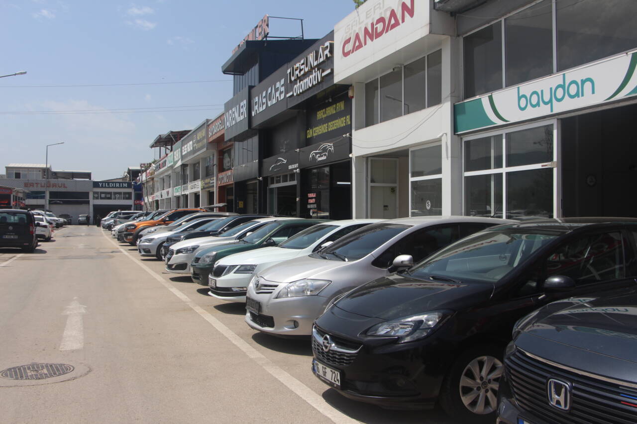 Bursa 2. el araç piyasasını altın vurdu! Otokoop'ta 80 bin liraya da araç var ama... 6 img1073
