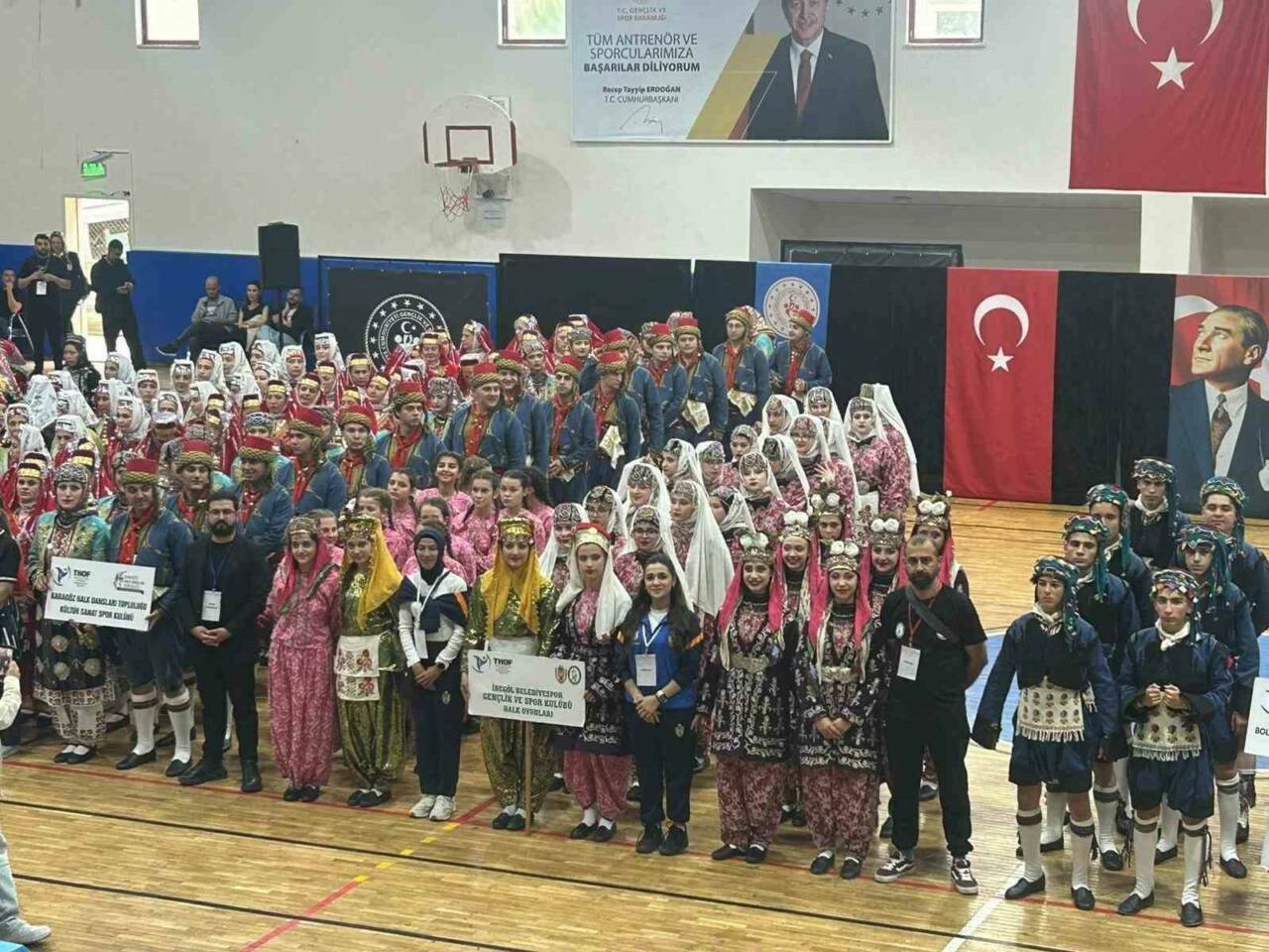 İnegöl Belediyesi Halk Dansları bölge finallerinde 3’te 3 yaptı 1 inegol belediyesi halk danslari bolge finallerinde 3te 3 yapti d633a44d1d4e