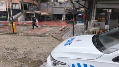 Adana'da çalıştığı iş merkezinde uğradığı silahlı saldırıda başından ve sırtından