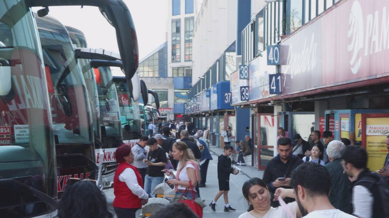 İstanbul'da otogarda Kurban Bayramı hareketliliği 1 istanbulda otogarda kurban bayrami hareketliligi 2ef11eff7e1c