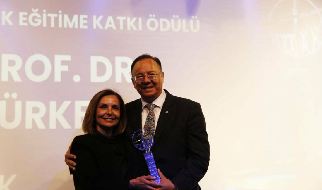19. ÇEK Ödülü sahibini buldu Bu yıl 19’uncusu organize edilen ÇEK Ödül Töreni’nde Eğitime Katkı