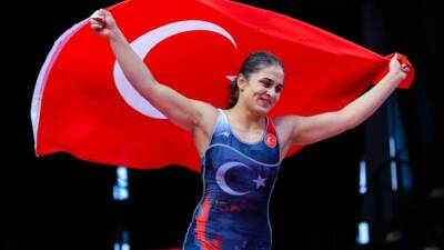 Milli sporcular; Bulgaristan, Slovenya ve Macaristan’da düzenlenen şampiyonalarda kazandıkları madalyalarla