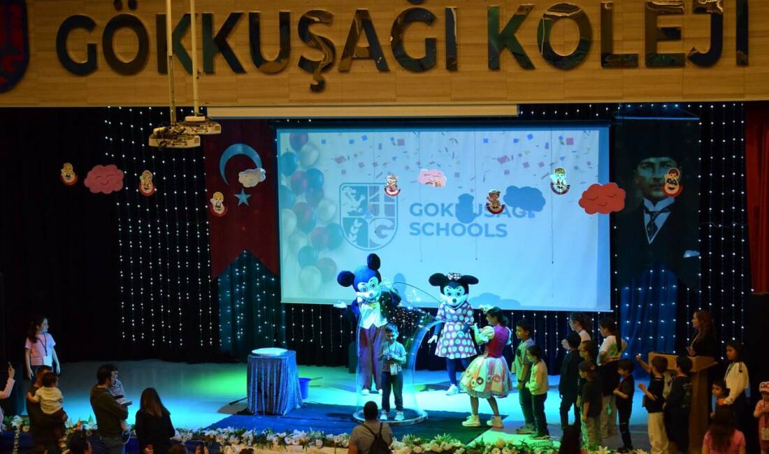Gökkuşağı Koleji’nde renkli Dünya Festivali coşkusu Gökkuşağı Koleji tarafından düzenlenen “Renkli Dünya Festivali”, öğrenciler, veliler ve