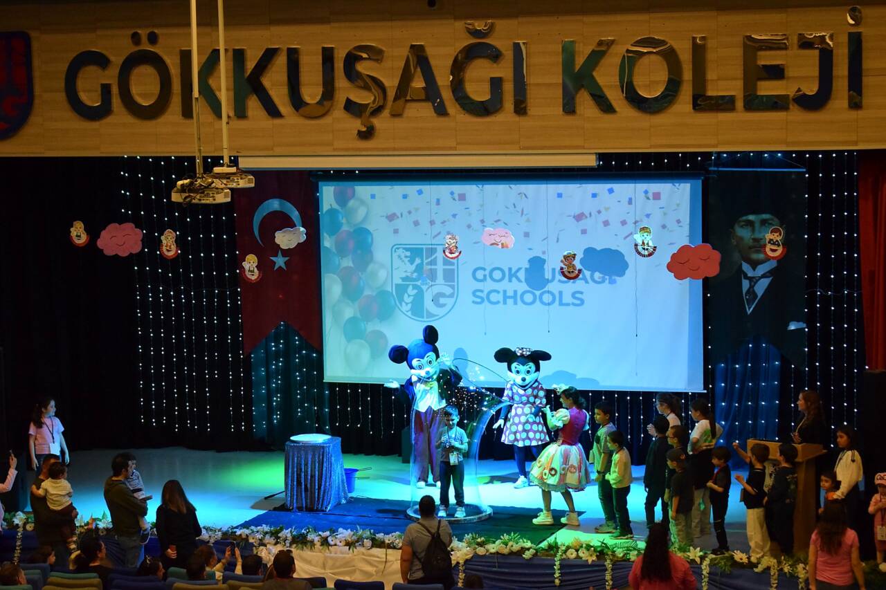 Gökkuşağı Koleji’nde Renkli Dünya Festivali Coşkusu