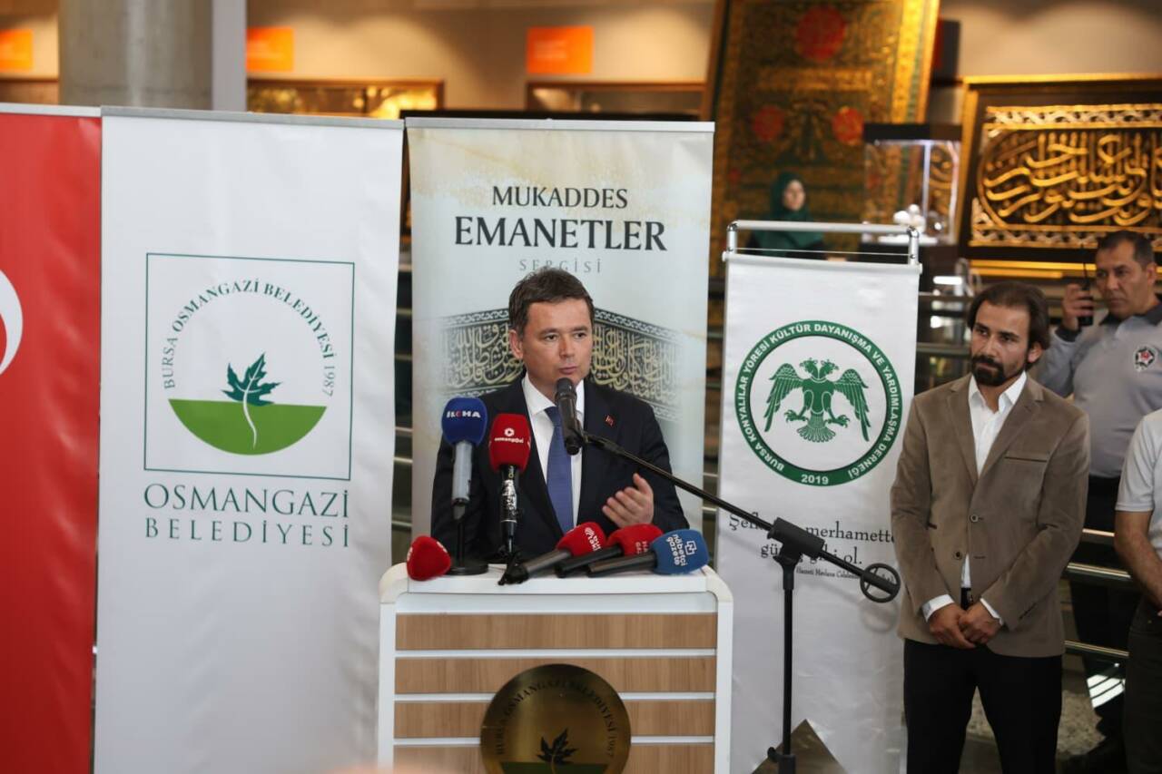Bursa Osmangazi’de mukaddes emanetlere yoğun ilgi 1 mukaddes emanetler 2
