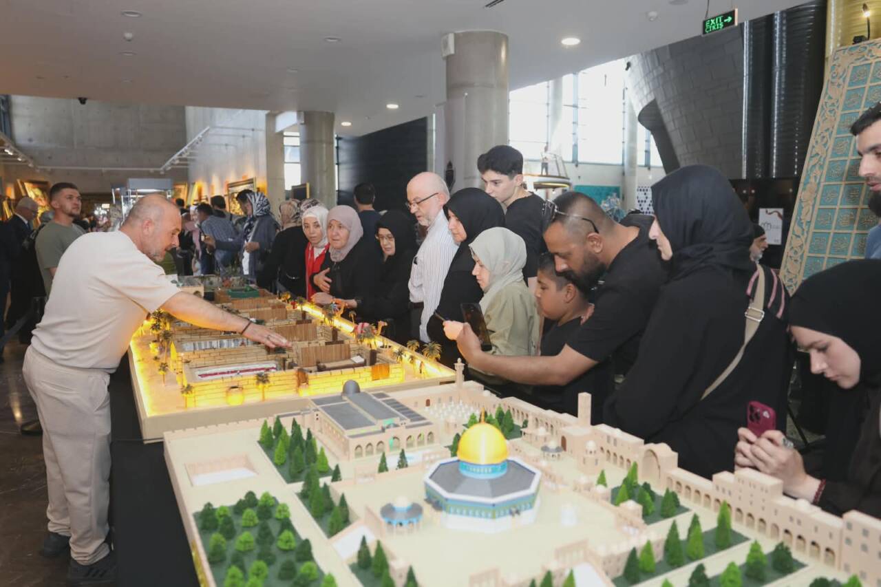 Bursa Osmangazi’de mukaddes emanetlere yoğun ilgi 3 mukaddes emanetler 3