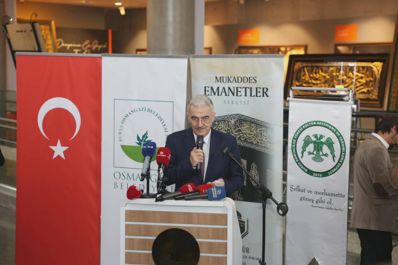Bursa Osmangazi’de mukaddes emanetlere yoğun ilgi 5 mukaddes emanetler 5
