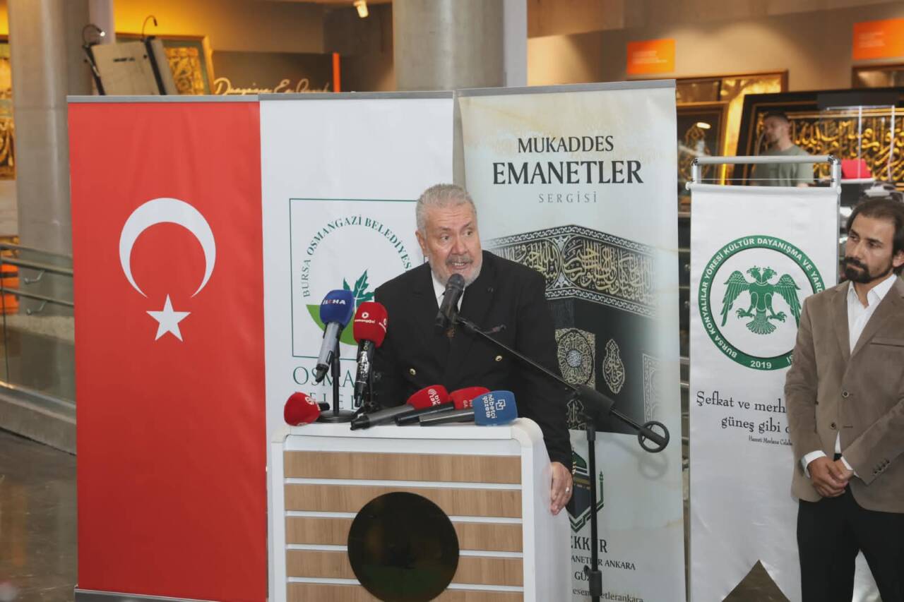 Bursa Osmangazi’de mukaddes emanetlere yoğun ilgi 6 mukaddes emanetler 6