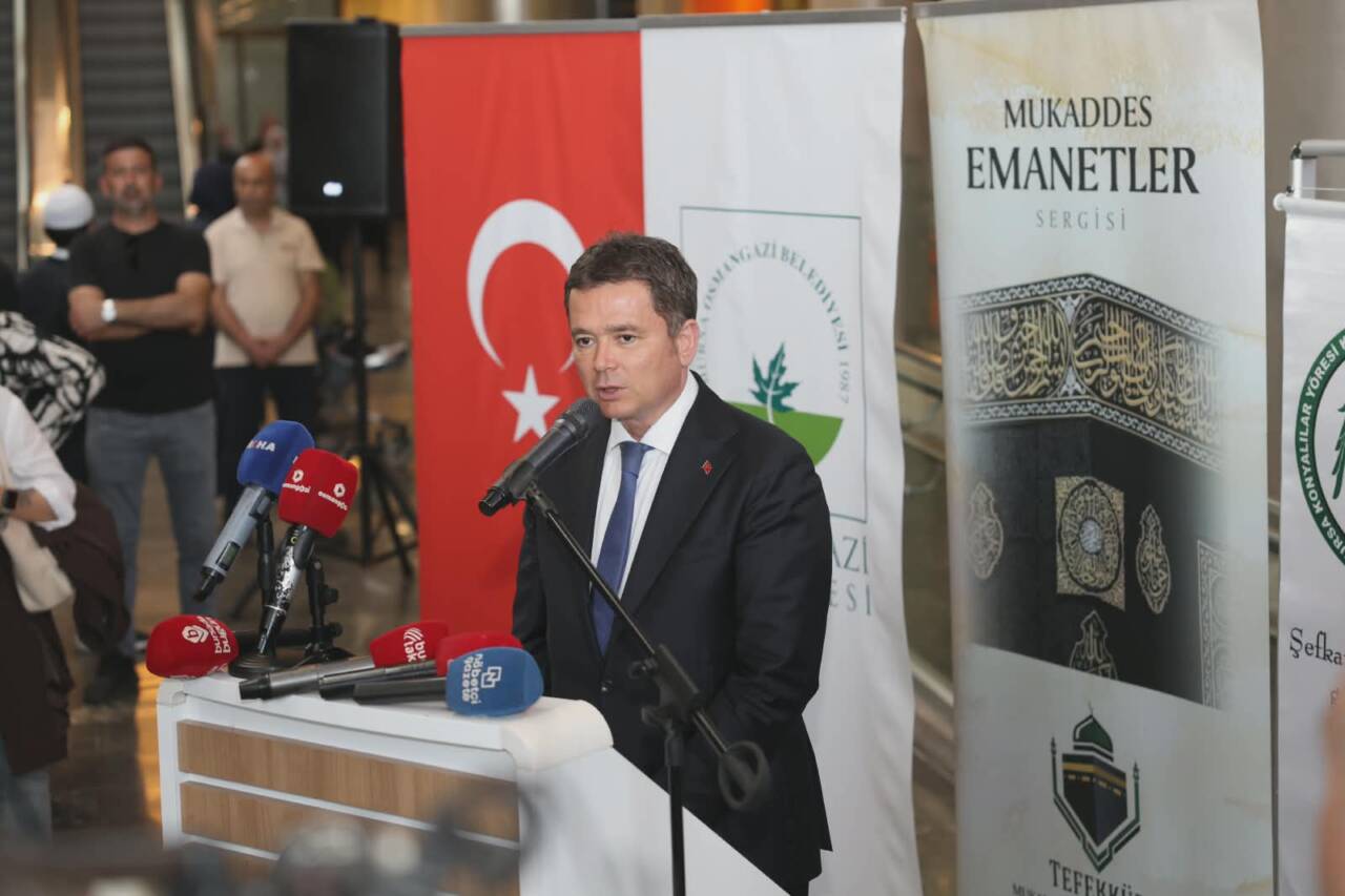 Bursa Osmangazi’de mukaddes emanetlere yoğun ilgi 7 mukaddes emanetler 7