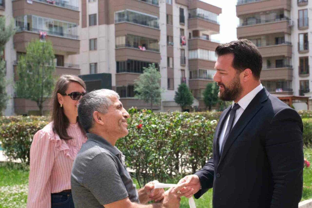 NAYDEM, apartman ve site emekçileriyle sahada buluştu 1 naydem apartman ve site emekcileriyle sahada bulustu cc42e3eda326