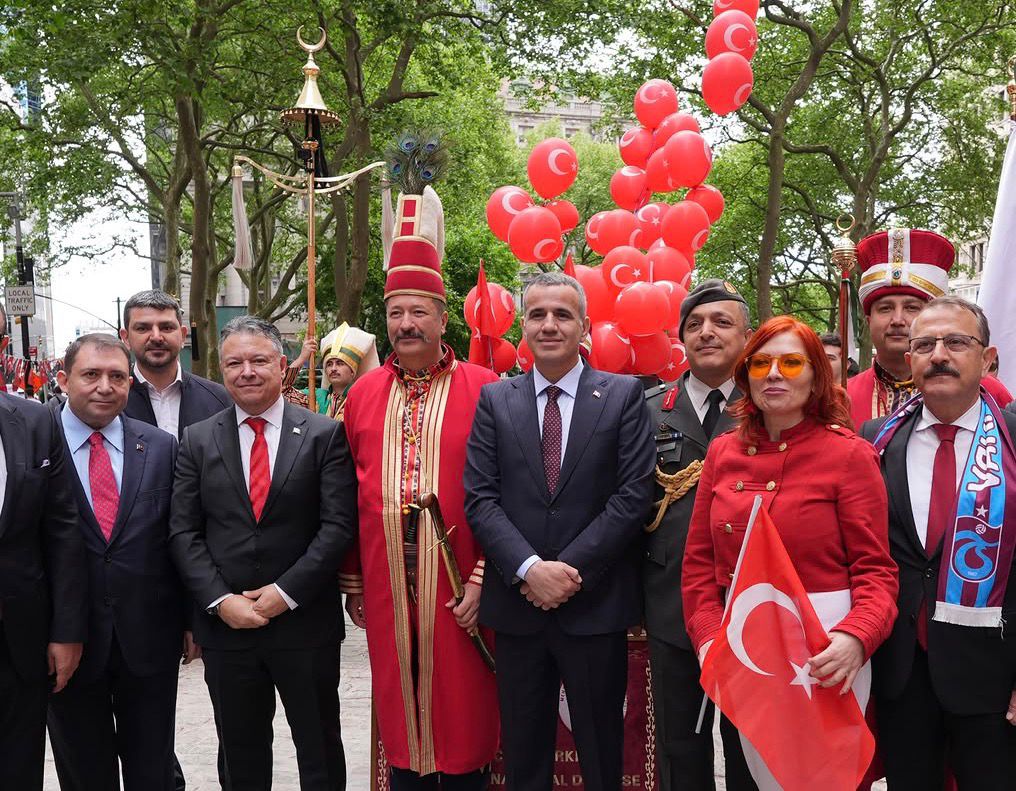 New York'ta 43'üncü Türk Günü Yürüyüşü coşkuyla kutlandı 4 new yorkta 43uncu turk gunu yuruyusu coskuyla kutlandi 1ef6ccbcb1b1
