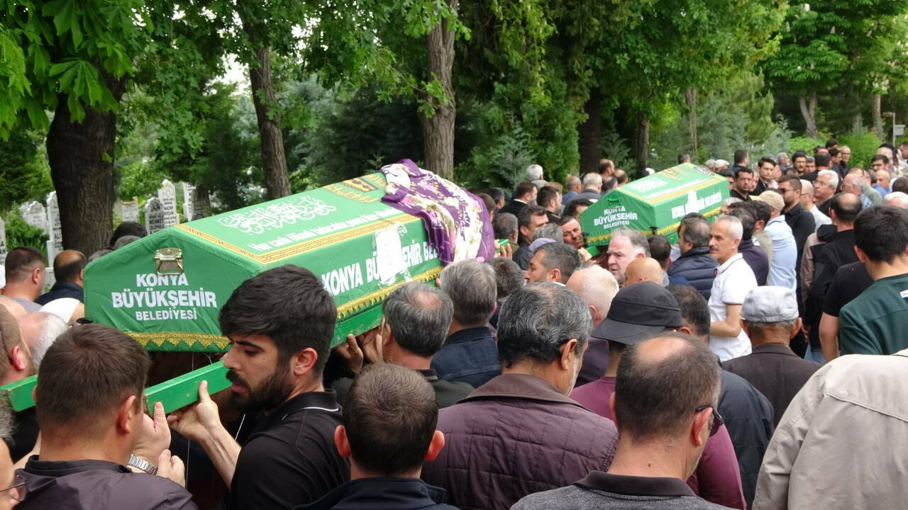 Oğulları tarafından öldürülen veteriner çift, toprağa verildi 3 ogullari tarafindan oldurulen veteriner cift topraga verildi 304f3b5455ef