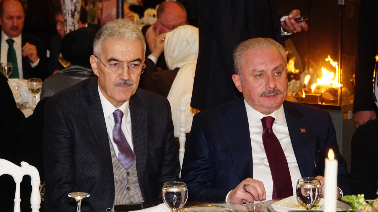 Bursa'da siyaset dünyasını buluşturan yılın düğünü 11 oly00316