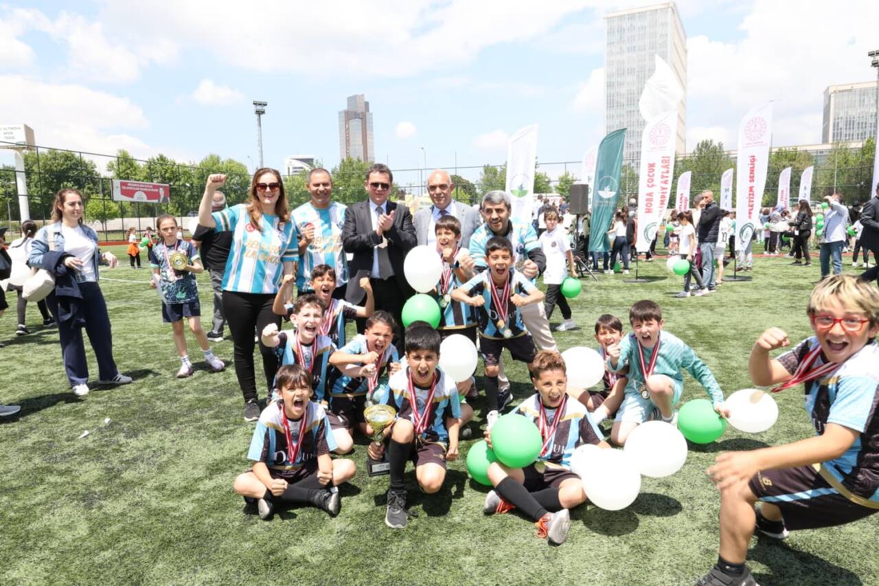 Bursa’da Çocuk Olimpiyatları! Nefes kesen yarışlar... 10 Bursa’da Çocuk Olimpiyatları! Nefes kesen yarışlar...