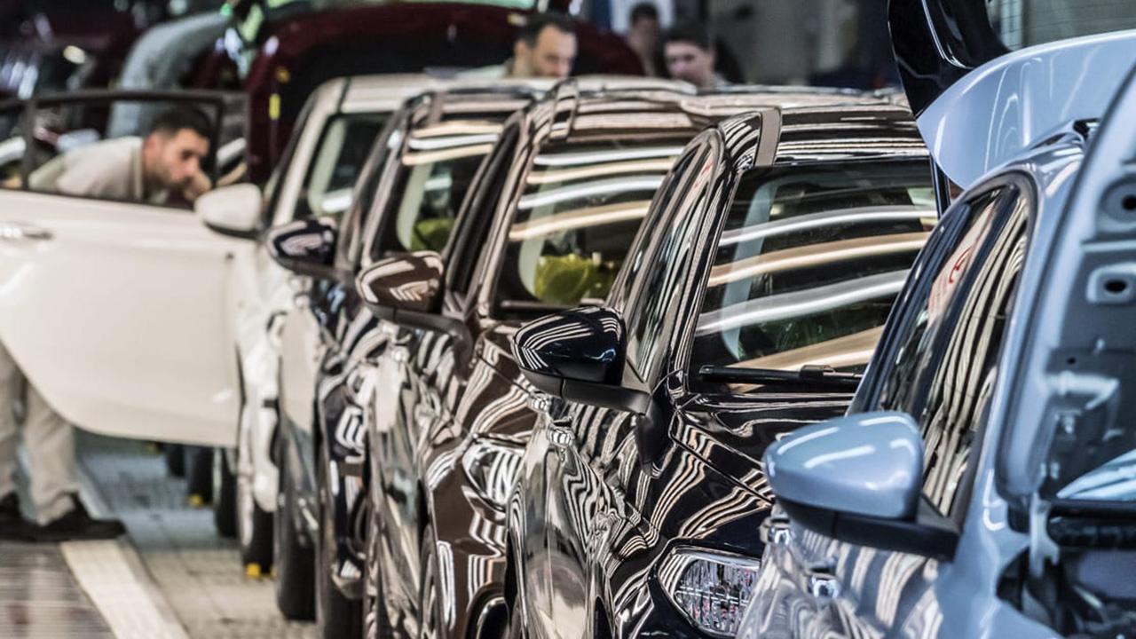 Bursa ekonomisinin öncü sektöründe dikkat çeken düşüş! 1 otomotiv ihracatinda yeni rakamlar belli oldu fed9b8d0d38c