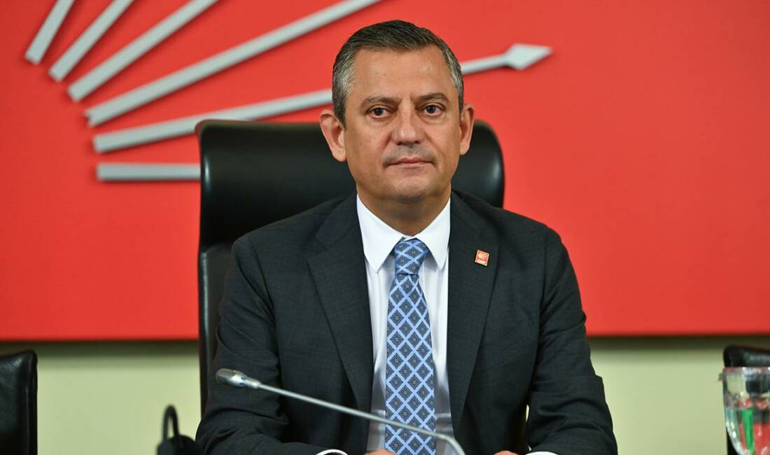 Özgür Özel, CHP Grup Başkanı seçildi CHP Genel Merkezi'ndeki toplantıda bugün seçim yapıldı. Özgür Özel, CHP