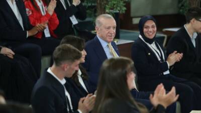 Cumhurbaşkanı Recep Tayyip Erdoğan, "Son 23,5 yıldır olduğu gibi gençlerimizin