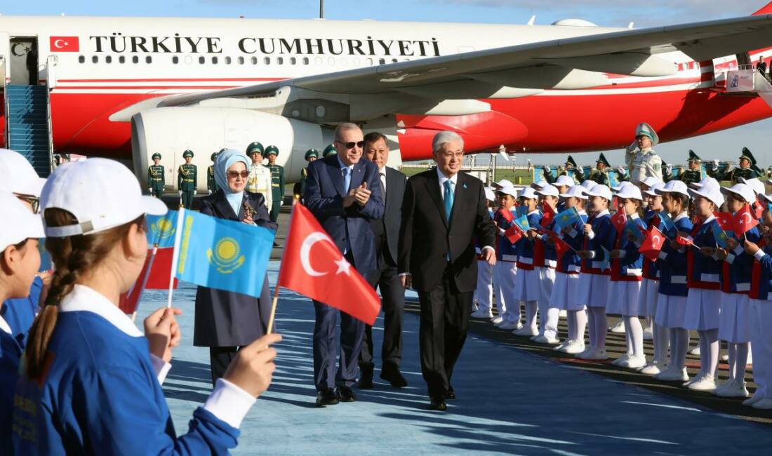 Cumhurbaşkanı Erdoğan Kazakistan’da! Resmi törenle karşılandı Cumhurbaşkanı Recep Tayyip Erdoğan, resmi ziyaret için geldiği Kazakistan'ın başkenti