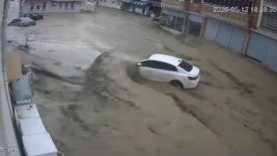 Samsun'un Havza ilçesinde meydana gelen selin ilk anları, çevredeki iş