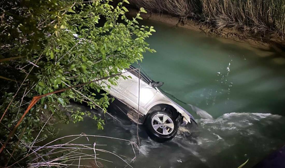 Yardım ederken canından oldu Şanlıurfa’da sürücüsünün kontrolünü kaybettiği otomobilin sulama kanalına devrilmesi sonucu yardım