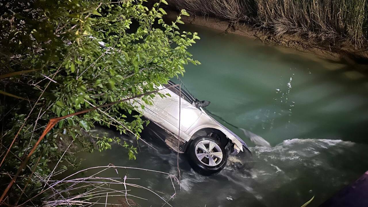 Yardım ederken canından oldu 3 sanliurfada kanala devrilen otomobildekilere yardim icin suya giren suriyeli oldu 1e6d29337975